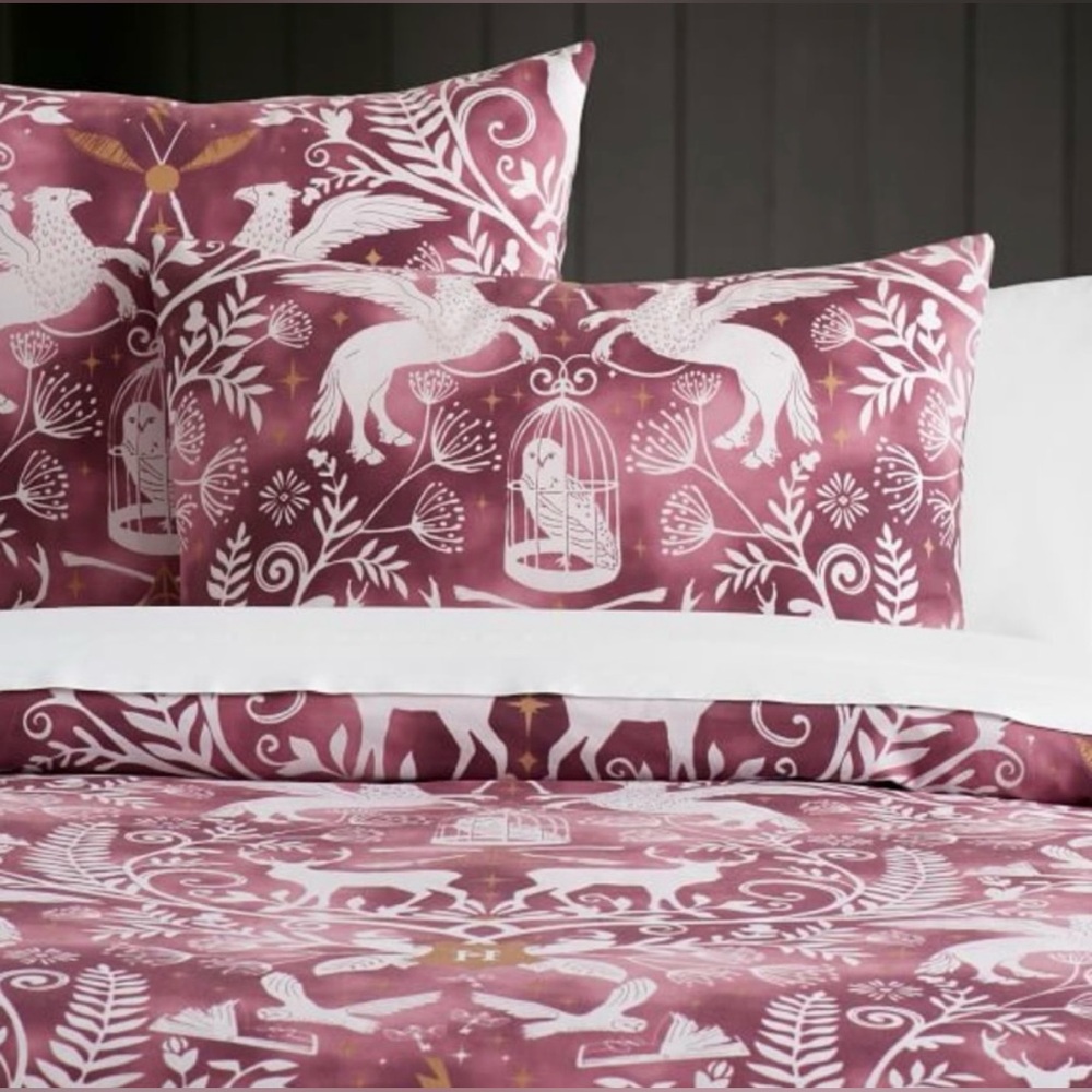 POTTERY BARN HARRY POTTER BURGUNDY MAGICAL DAMASK DUVET & SHAM - Picture 2 of 7